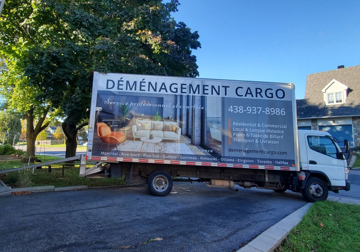 Moving Charlemagne with professional and affordable services