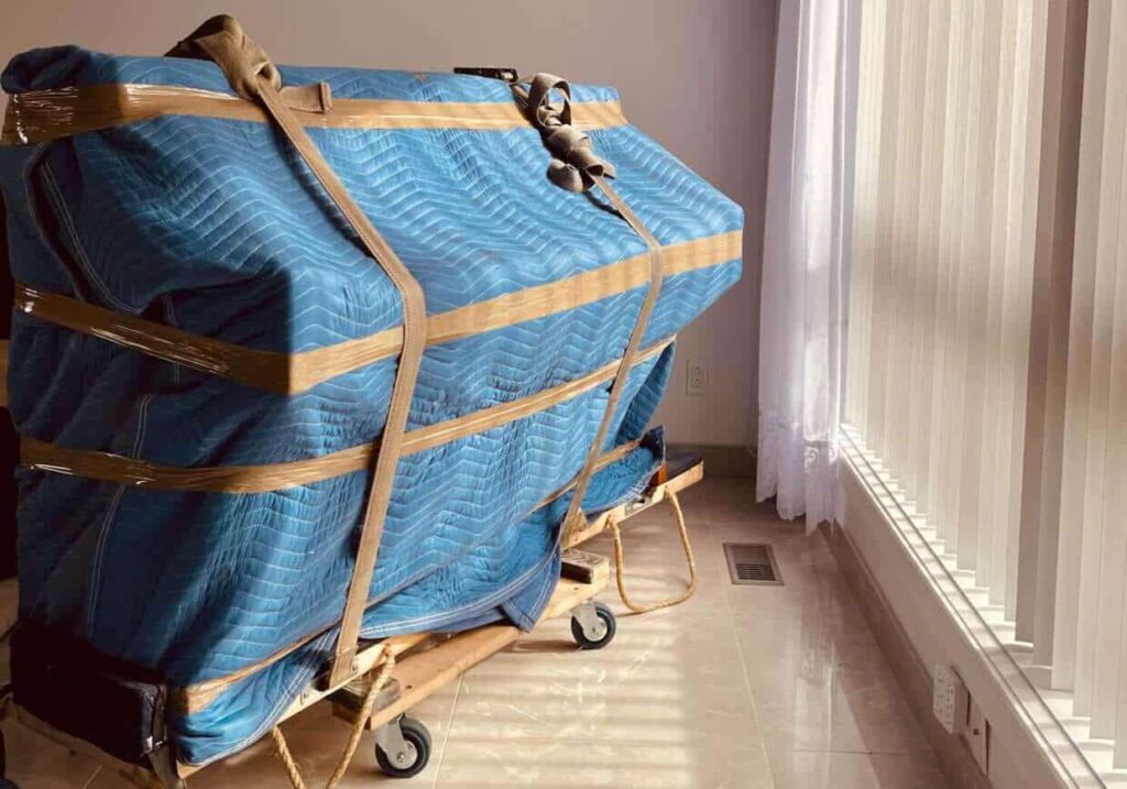Piano moving in Montreal with expert and reliable movers